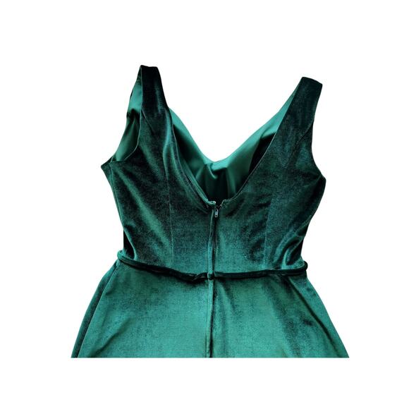 Morilee Women's Emerald Bridesmaids Sleeveless Velvet Maxi Dress Size 6 - Picture 9 of 16